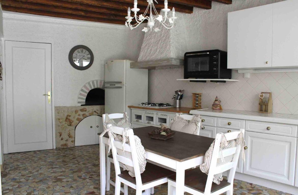 Chambres A La Maison Hermitage Aincourt Екстер'єр фото