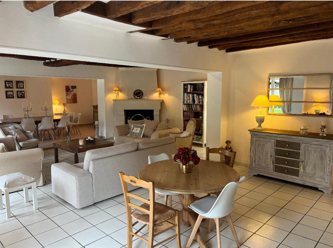 Chambres A La Maison Hermitage Aincourt Екстер'єр фото