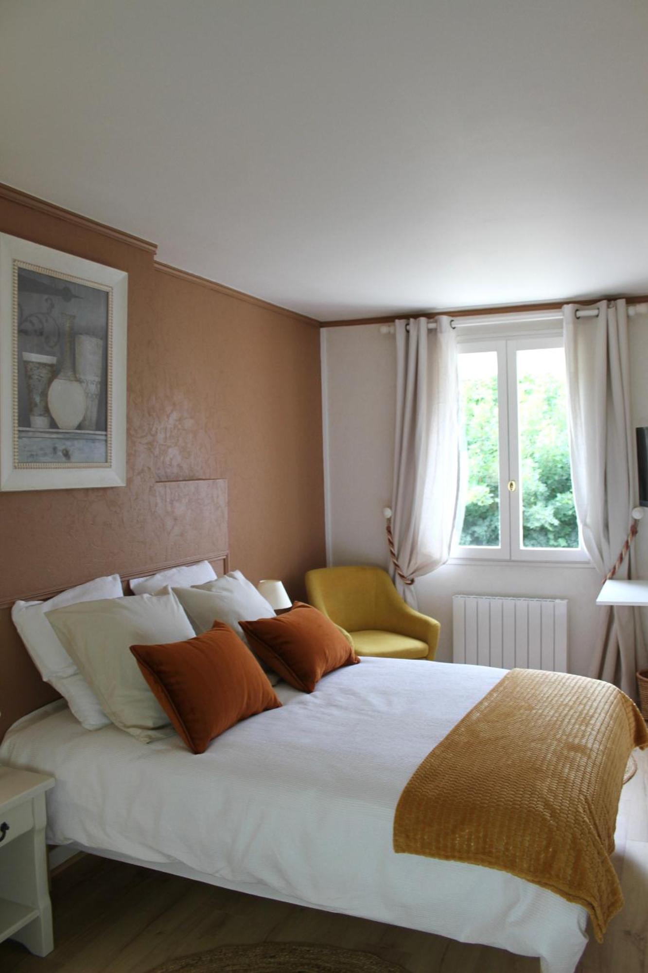 Chambres A La Maison Hermitage Aincourt Екстер'єр фото