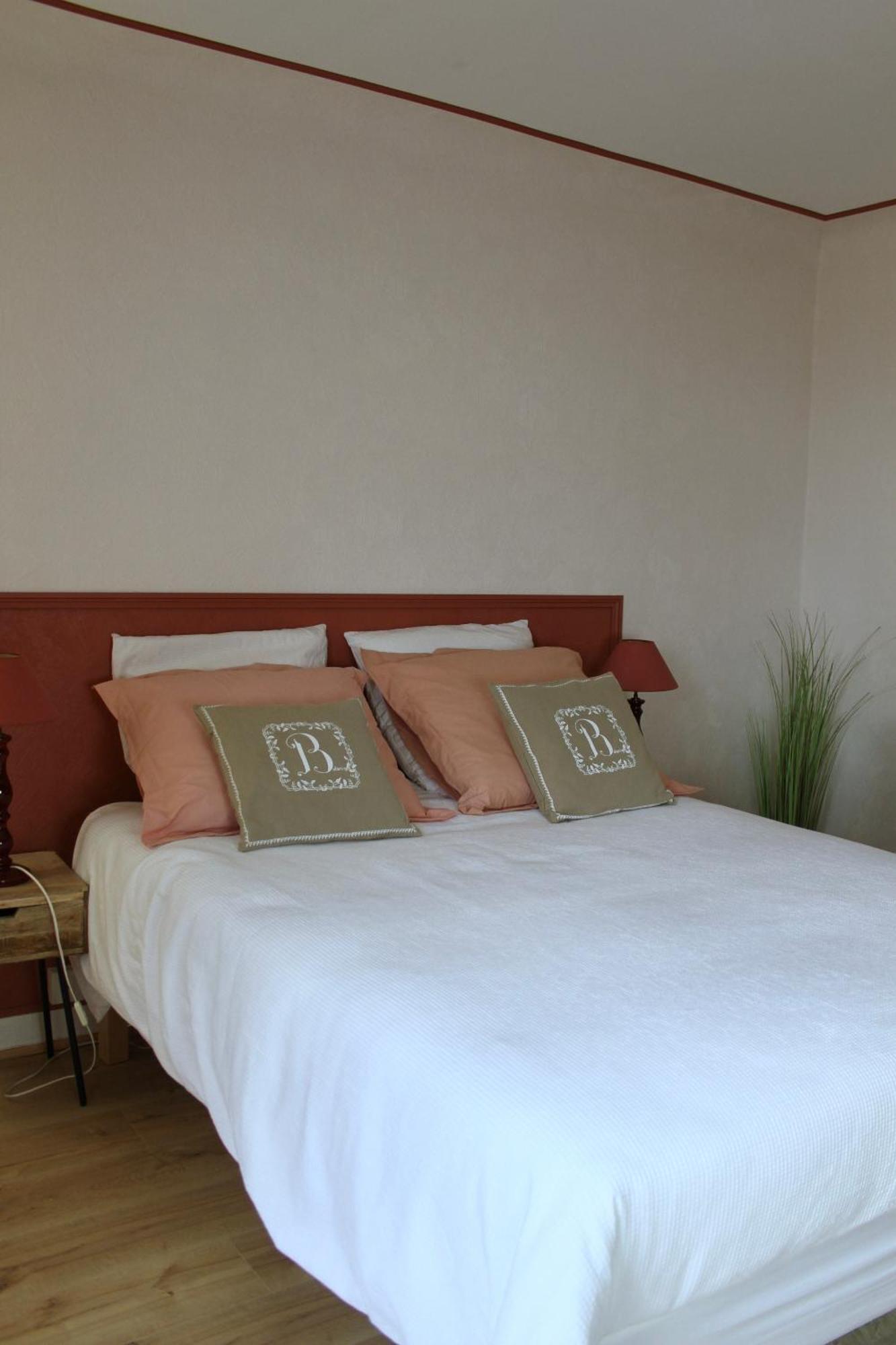 Chambres A La Maison Hermitage Aincourt Екстер'єр фото